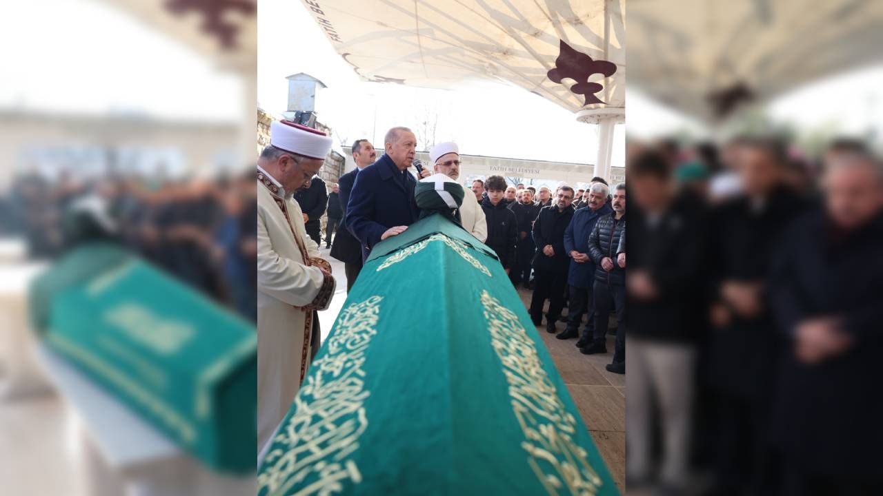 Cumhurbaşkanı Erdoğan, Kasım Yağcıoğlu'nun cenazesine katıldı, tabutuna omuz verdi 5