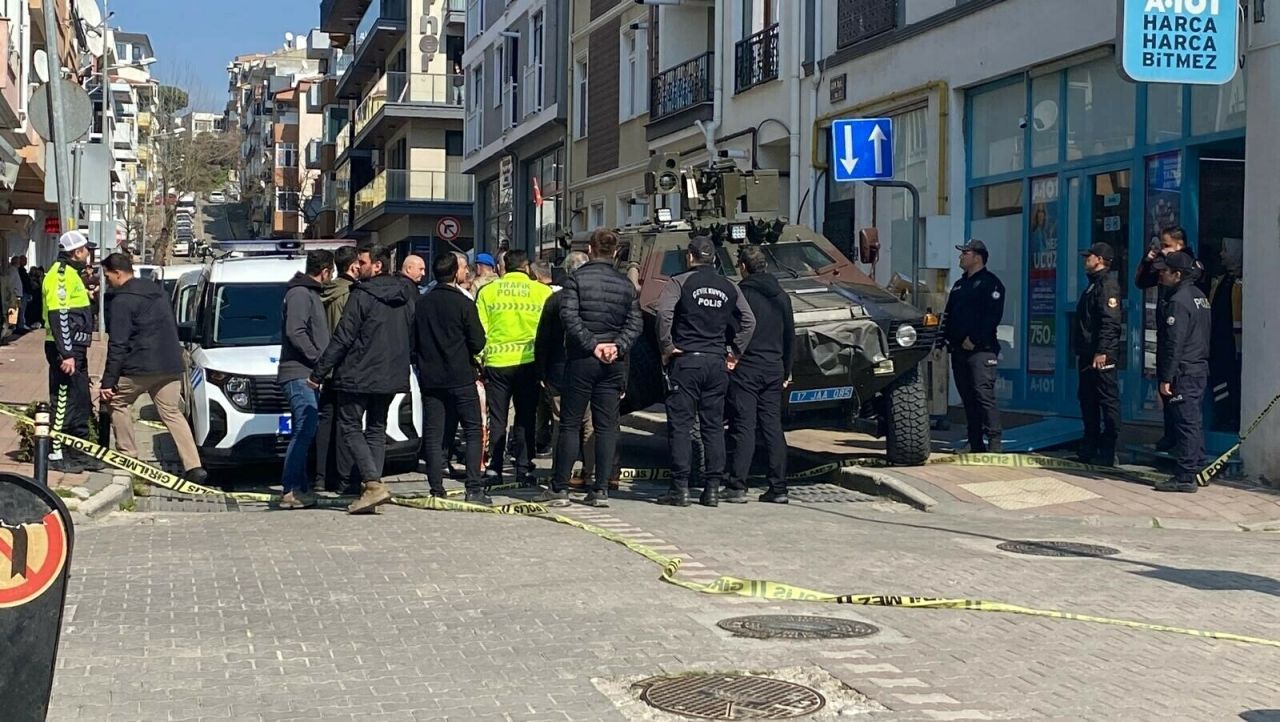 Çanakkale'de hareketli saatler; annesini rehin aldı, polisle çatıştı, etkisiz hale getirildi 2