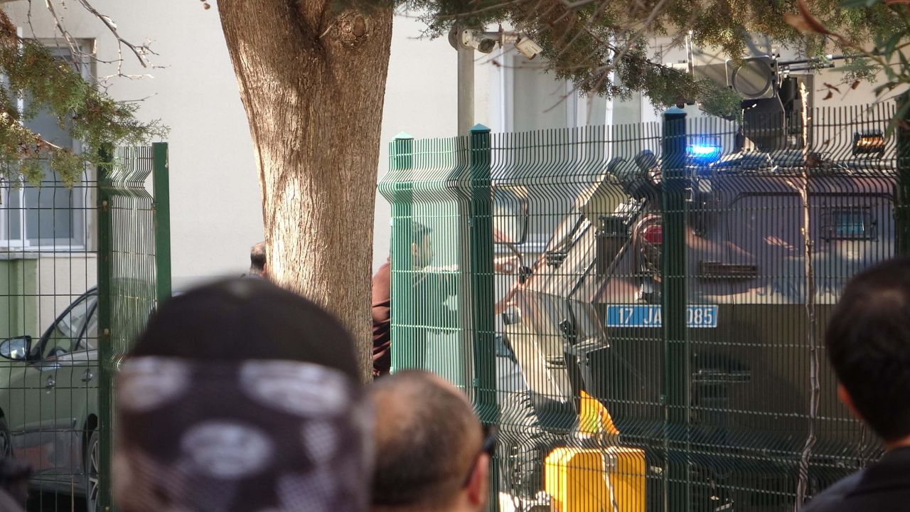 Çanakkale'de hareketli saatler; annesini rehin aldı, polisle çatıştı, etkisiz hale getirildi 15
