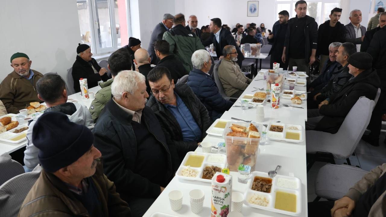 Nevşehir'de iftar vakti evlerde yemek pişirmek yasaklanan köyde imece usulü Ramazan 3