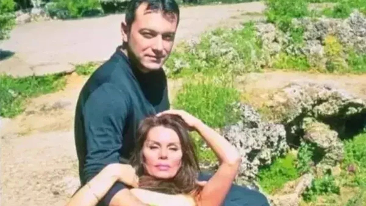 Yeşilçam’ın unutulmaz aşkının meyvesi! Serpil Çakmaklı ile Yalçın Dümer'in kızları Merve Dümer güzelliğiyle büyüledi 2