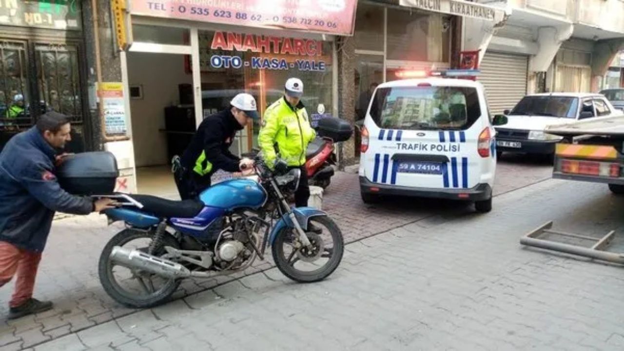 Trafikte devrim gibi düzenleme: Motosikletlere sert cezalar geliyor, 186 bin TL’ye varan yaptırımlar kapıda! 4