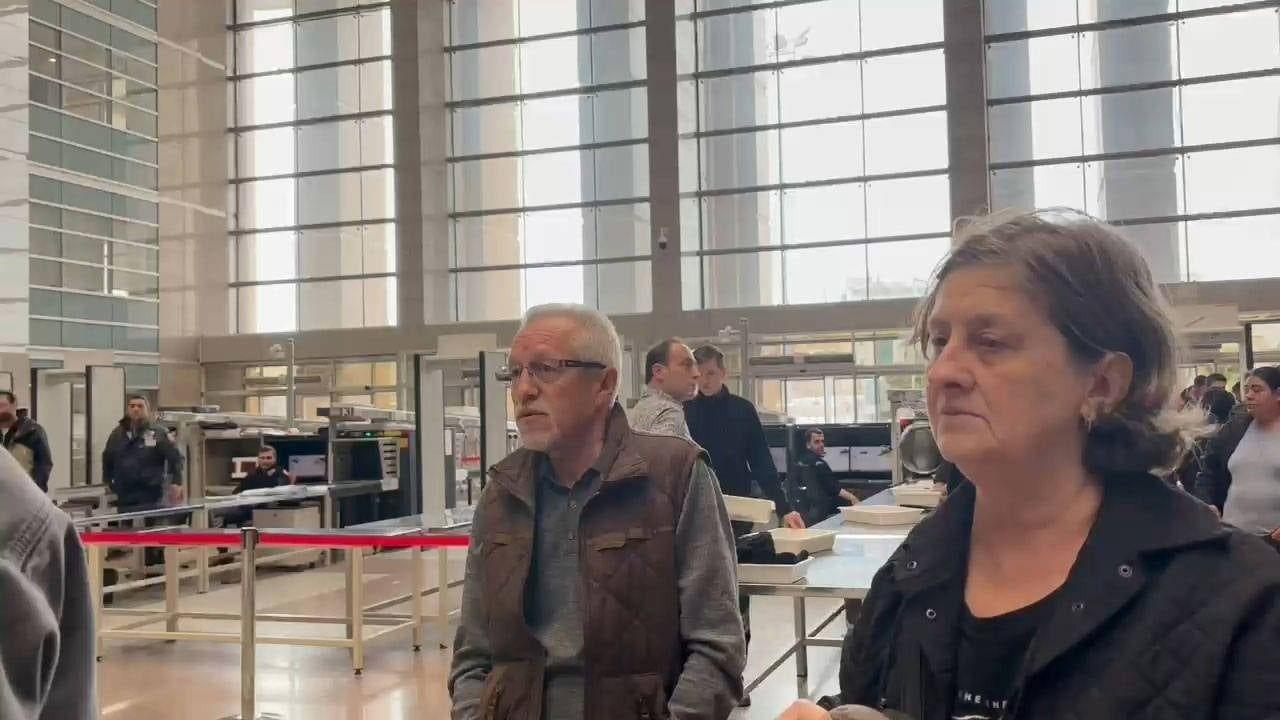 Ece Gürel'in ailesi İstanbul Adliye Sarayı'na geldi! 4