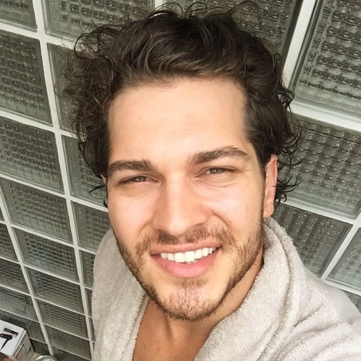Çağatay Ulusoy, sevgilisiyle birlikte görüntü vermek istemiyor mu? Aslıhan Malbora'dan açıklama 4