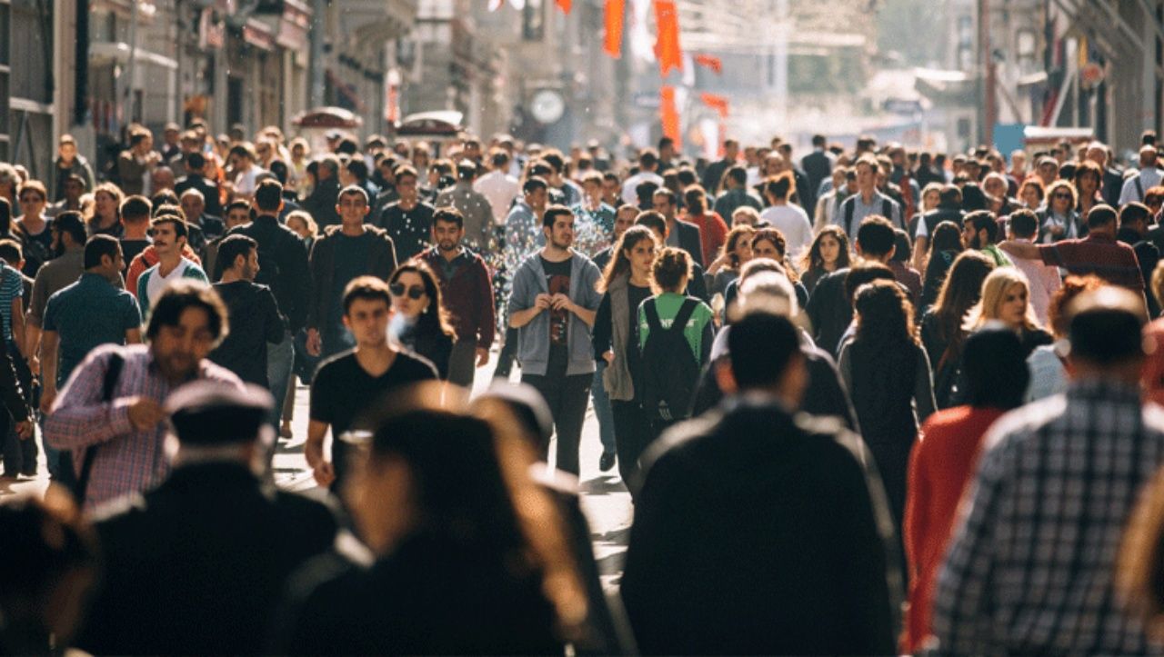İstanbul nüfusu merkezden uzaklaşıyor! O ilçenin nüfusu 57 ilden daha fazla 8