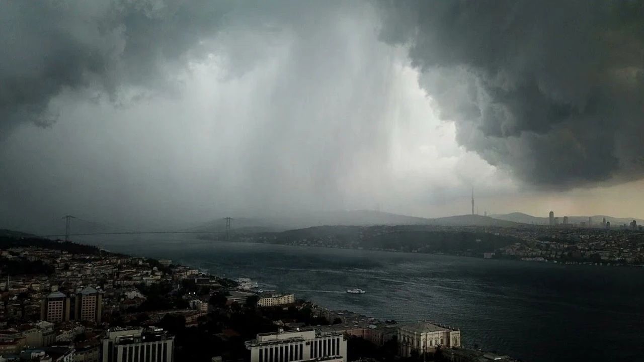 Türkiye'de hava ters köşe yapacak: Hafta sonu yaz, çarşamba ayaz! İstanbul'a sulu kar geliyor... 1