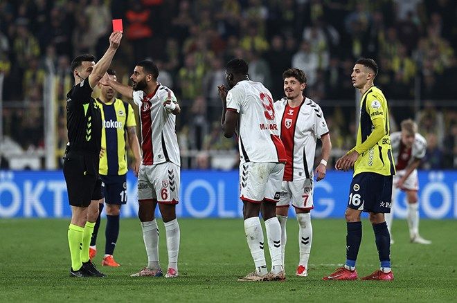 Sergen Yalçın'dan gündem olan şampiyonluk iddiası: 8-10 puan kaybedeceğini düşünüyorum ama... 5
