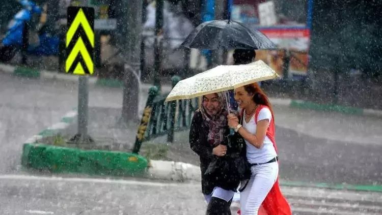 Bahar gitti, kış geri geldi! Kuvvetli sağanak ve lodos etkili olacak... Meteoroloji gün ve saat vererek uyardı! 1