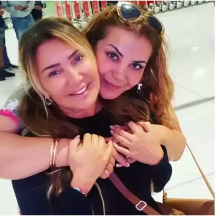 Sanat dünyasını yasa boğan vefat haberinin ardından ünlülerden Tanyeli mesajları 3