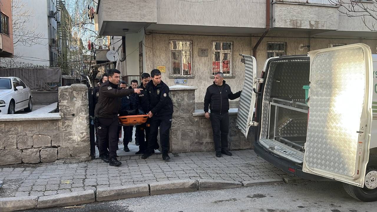Kayseri'de korkunç cinayet: 17 yaşındaki kız tartıştığı öz annesini defalarca bıçaklayarak katletti! 5