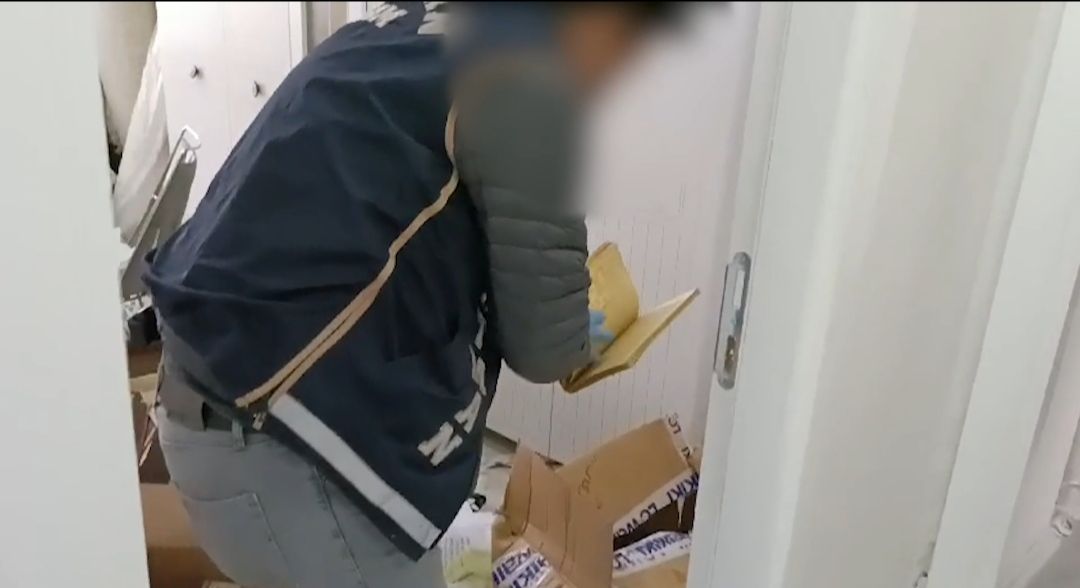 Batman'da tüyler ürperten büyü operasyonu! Anne ile kızı yakayı ele verdi 8