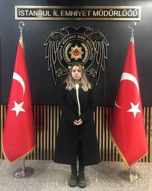 DHKP-C'li Ezgi, Özgür Özel'in otobüsünde! İBB'de yeniden işe alınmış 2
