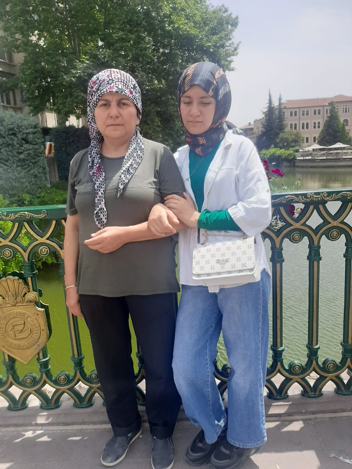 "Okula gidiyorum" deyip evden çıktı, bir daha dönmedi! 14 yaşındaki Gizem kayıp 1
