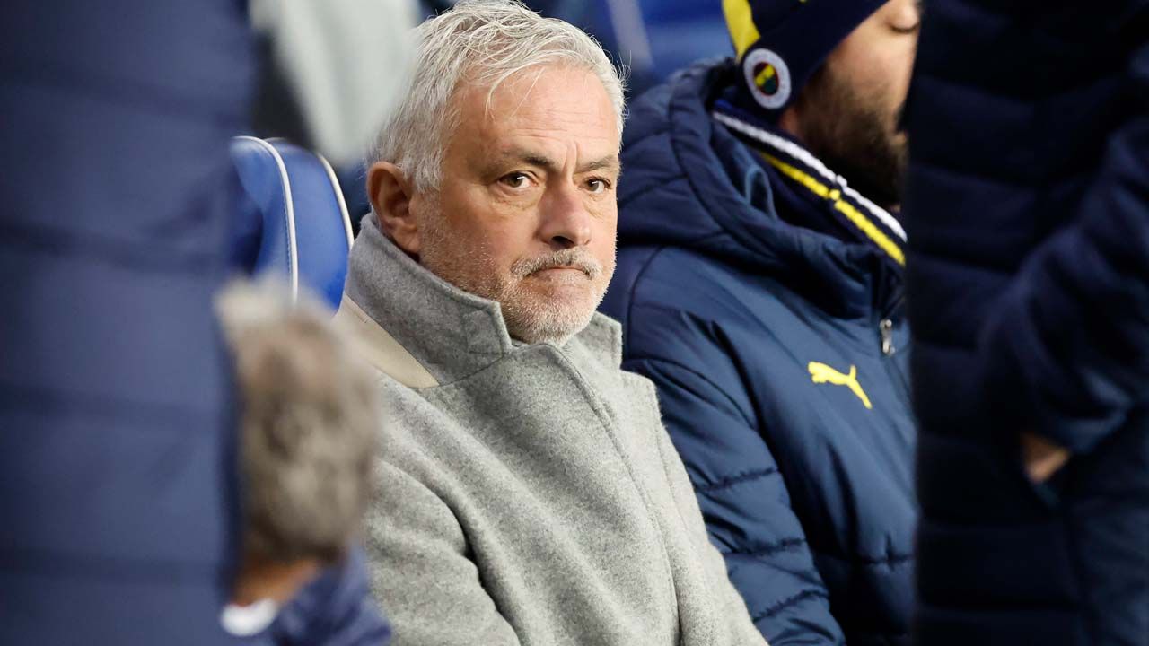 Fenerbahçe'nin Bodrum FK maçı ilk 11'i belli oldu! Jose Mourinho eksikler sonrası kararını verdi: Fred ve Dzeko'nun yokluğunda forma onların... 2
