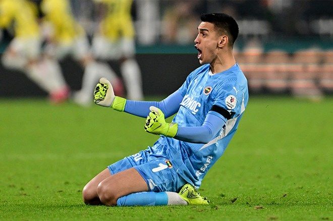 Fenerbahçe - Galatasaray maçı ilk 11'leri belli oldu 12
