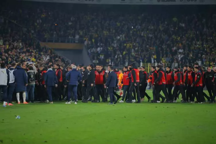 Kadıköy'de geceye damga vuran anlar: İşte kare kare yaşananlar 8