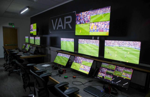 VAR'da görülmemiş skandal! Hakemler maç içinde canlı bahis oynarken yakalandı 5
