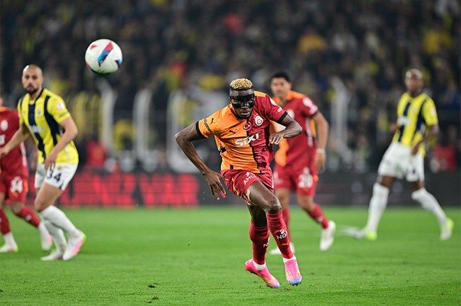 Victor Osimhen'in takım arkadaşlarına verdiği söz ortaya çıktı! Taraftarları havalara uçuracak açıklama 4