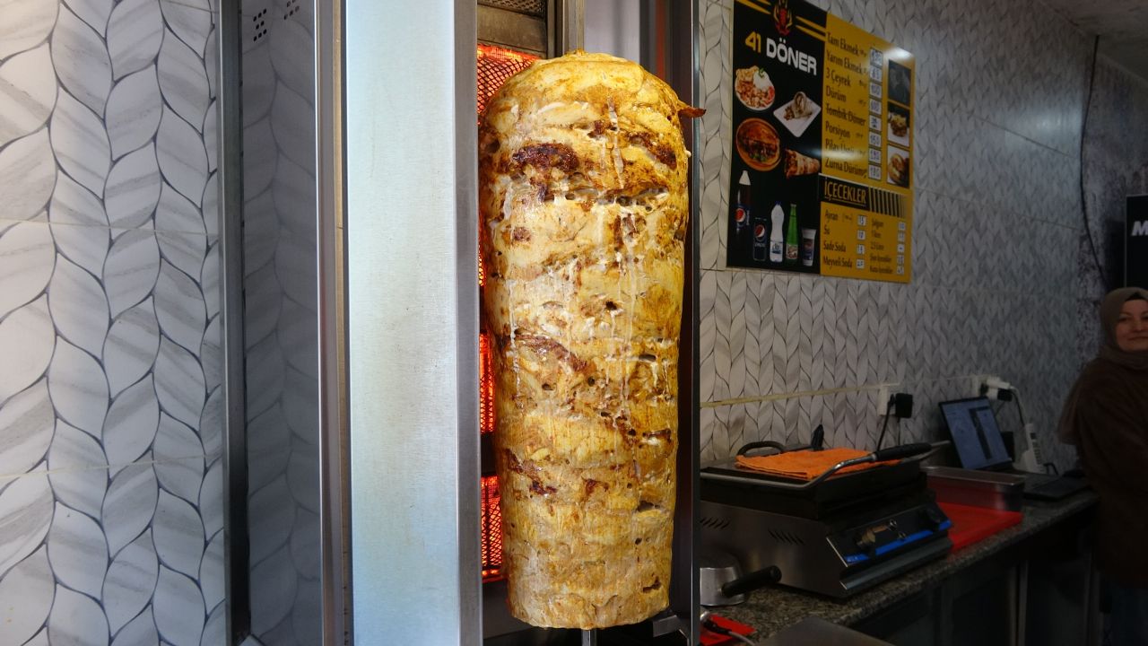 Tavuk döner neden zehirler? Kocaeli'de 648 kişinin zehirlendiği tavuk döner faciasında yeni gelişme 2