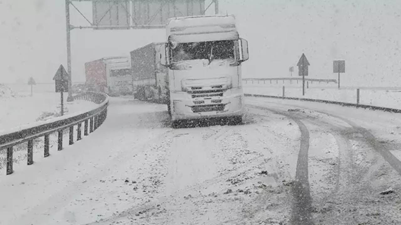 Nisan'da kar sürprizi; Türkiye'ye yeni bir soğuk hava dalgası geliyor 8