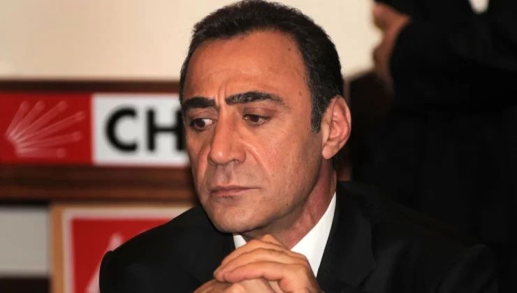 CHP'de olağanüstü kurultay günü! Üçlü düello: Özgür Özel, Ümit Uysal ve Berhan Şimşek genel başkanlık için yarışacak... 5