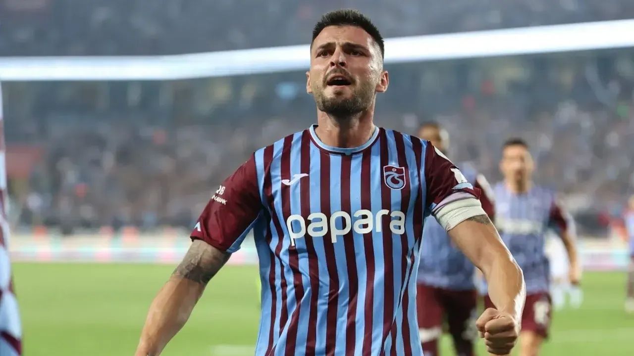Trabzonspor'un Fenerbahçe maçı ilk 11'i belli oldu! Fatih Tekke rakibini yıkacak planı belirledi 6