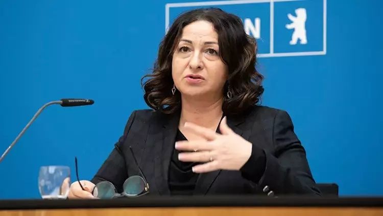 Berlin'de eski Türk Bakan Dilek Kalaycı'ya hapis cezası: Maaşına el koyacaklar! Düğün masrafı rüşvet sayıldı... 1