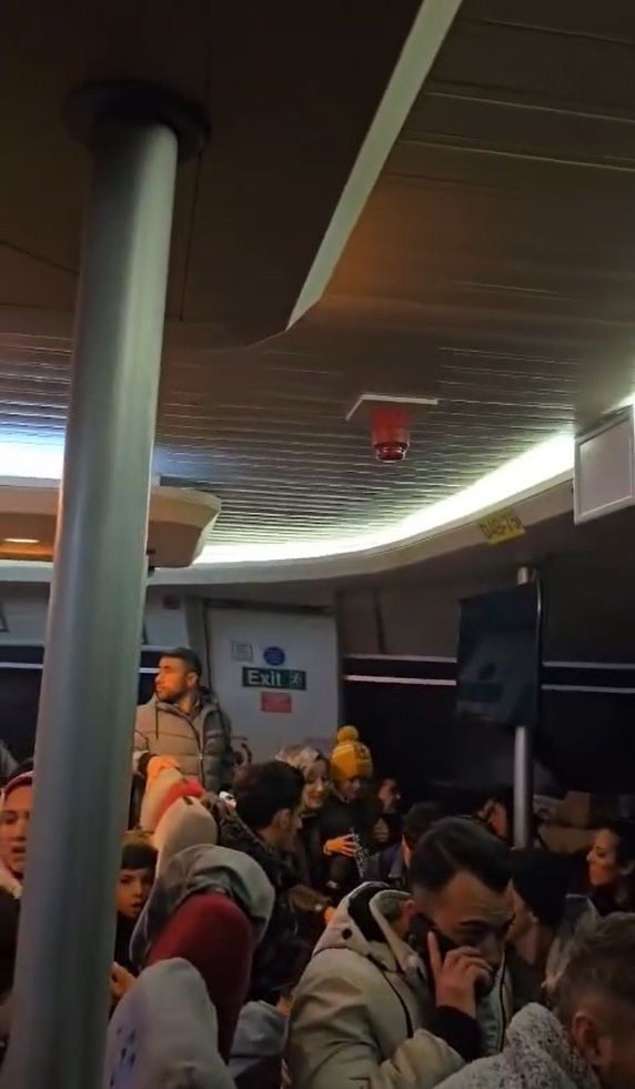 İstanbul-Bursa BUDA seferinde yangın! Yaşanan panik anlarının yeni görüntüleri ortaya çıktı 1