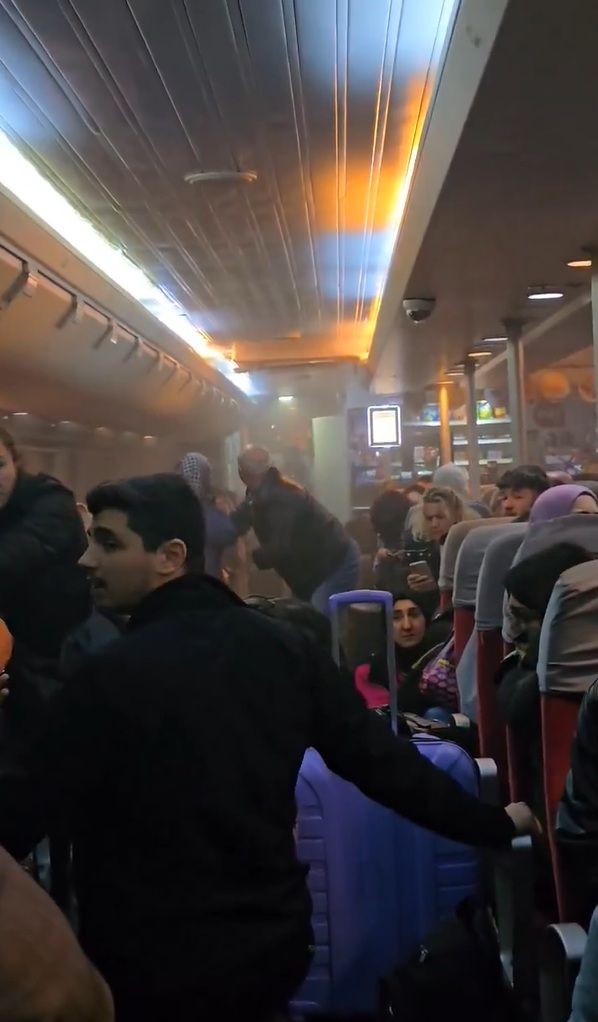 İstanbul-Bursa BUDA seferinde yangın! Yaşanan panik anlarının yeni görüntüleri ortaya çıktı 8