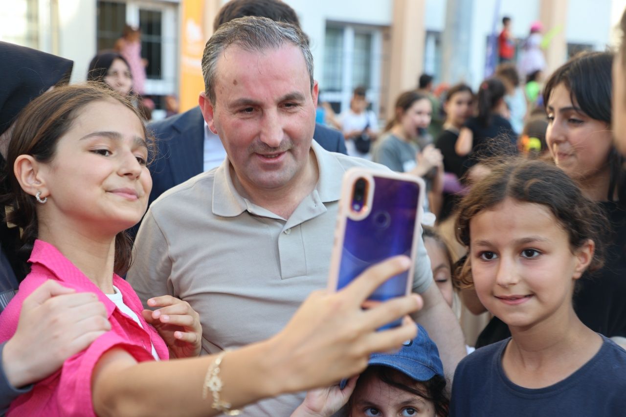 Sultanbeyli'de 1 yılda hizmet rüzgarı esti 4