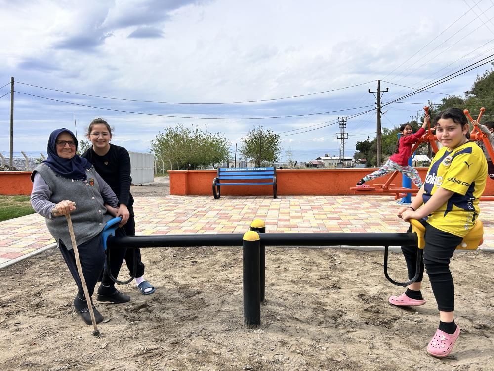 İskenderun’da 77 yaşındaki Emine Nine’nin park hayali gerçek oldu 2
