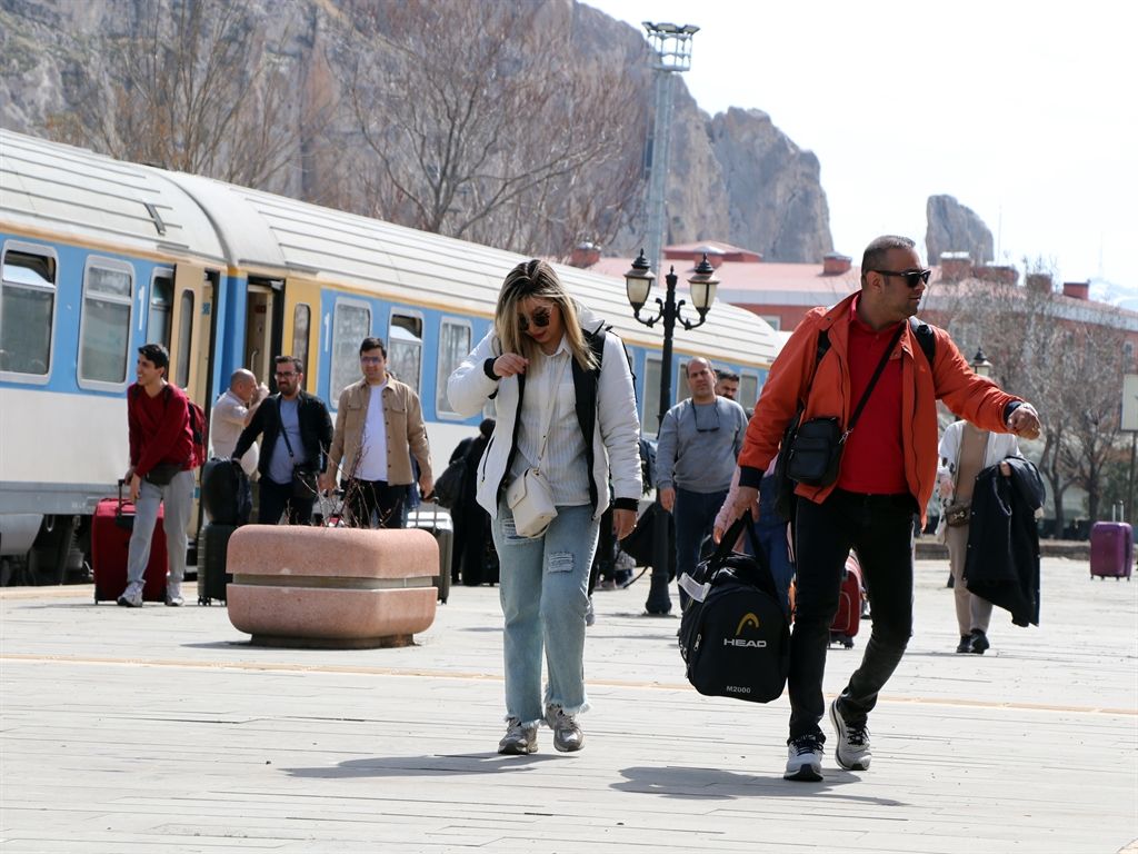 Van’da turizm alarmı: Otel dolulukları Nevruz’da yüzde 40’ta kaldı 2
