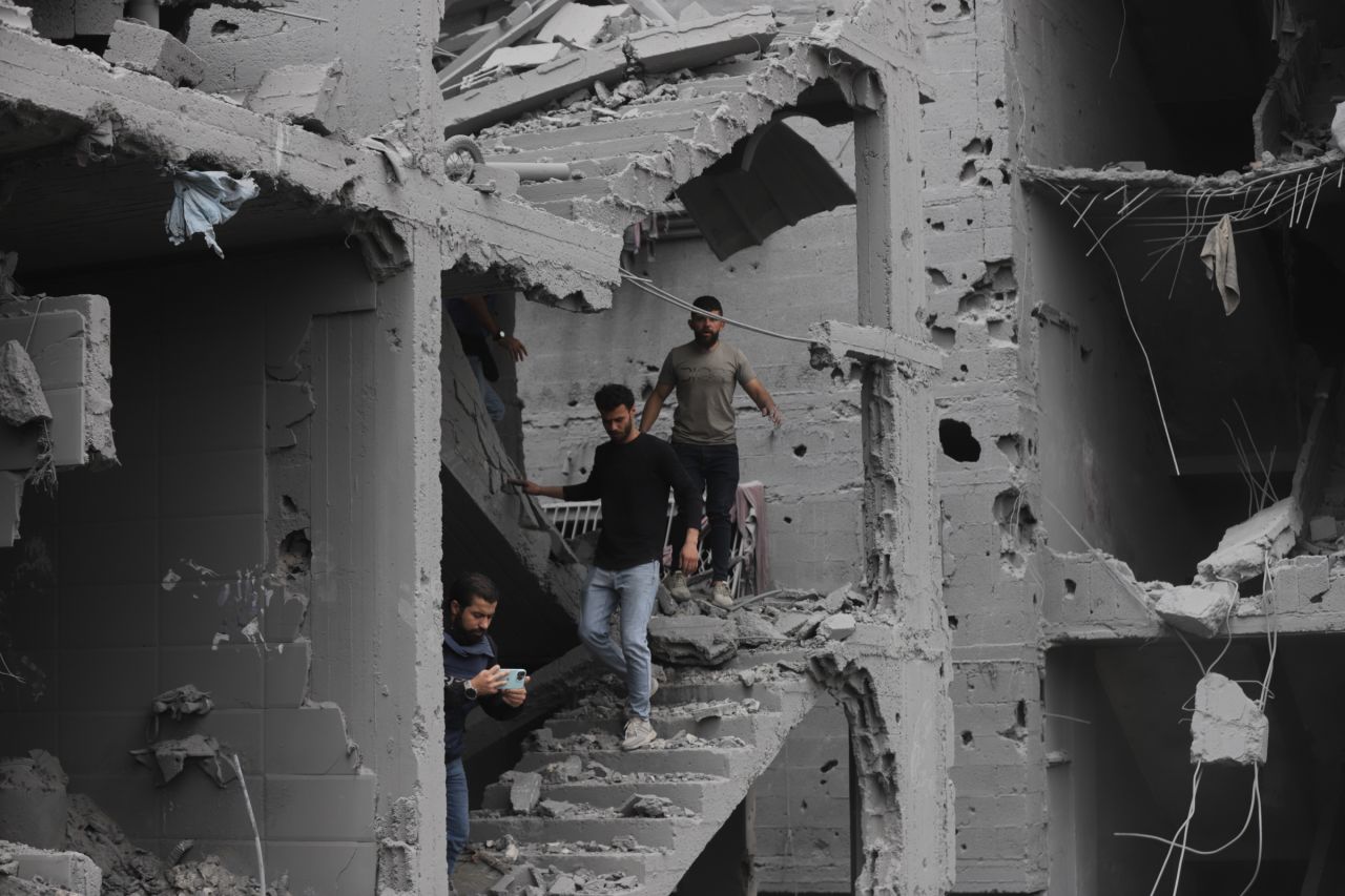 Katil İsrail'in Gazze'nin doğusundaki saldırıda 20 Filistinli öldü 7