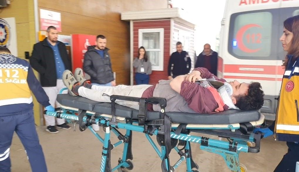 İnegöl’de feci kaza: 5 yaralı! Güvenlik kamerası her şeyi kaydetti 4
