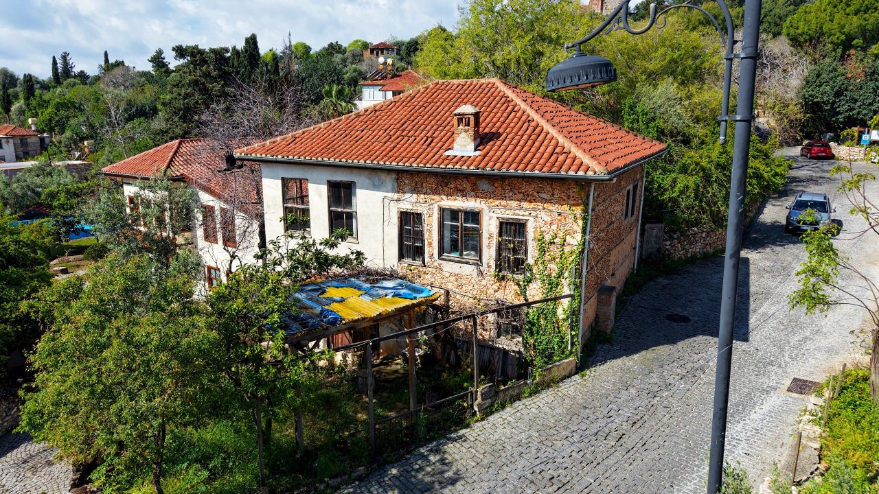 Alanya Kalesi’nde tarih yeniden canlanıyor: Makbule Hanım Konağı belediyeye tahsis edildi 1