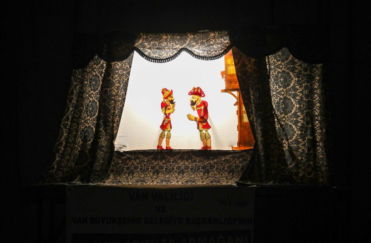 Van’da otizm farkındalığına renkli dokunuş: Çocuklar gönüllerince eğlendiler 2
