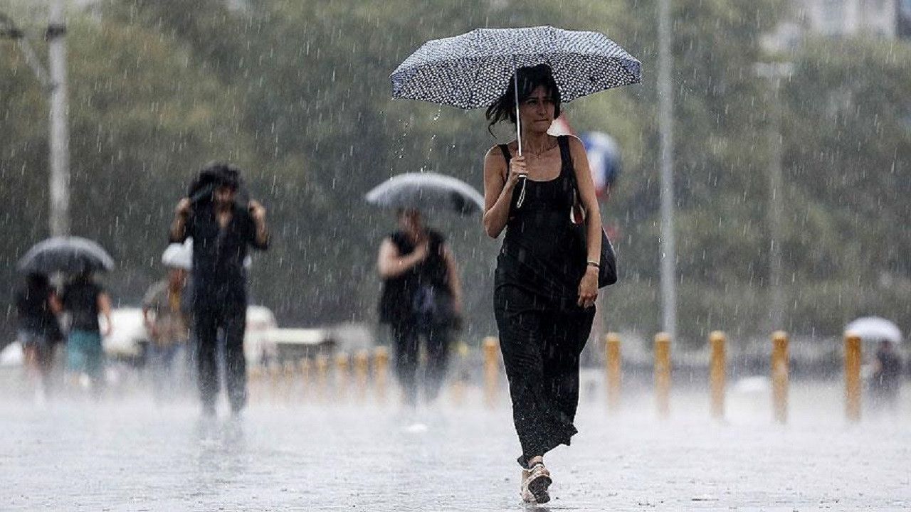 İstanbul'a sağanak alarmı: Meteoroloji saat verip uyarı yayınladı! Kuvvetli yağış geliyor... 2
