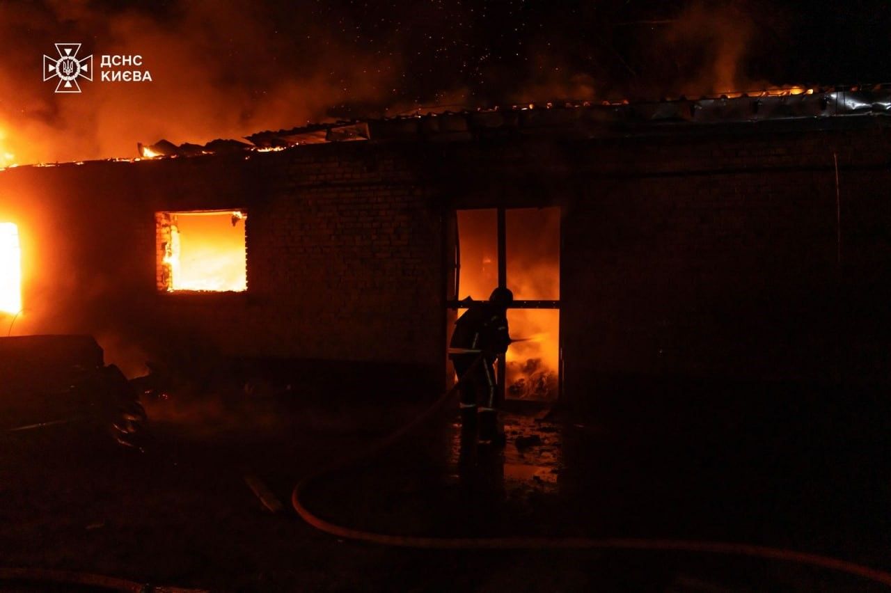 Kiev ve Mykolaiv’e gece baskını: Rus İHA’ları 12 kişiyi yaraladı 2