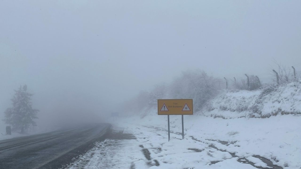 Kütahya-Bursa yolunda kar ve sis alarmı 2