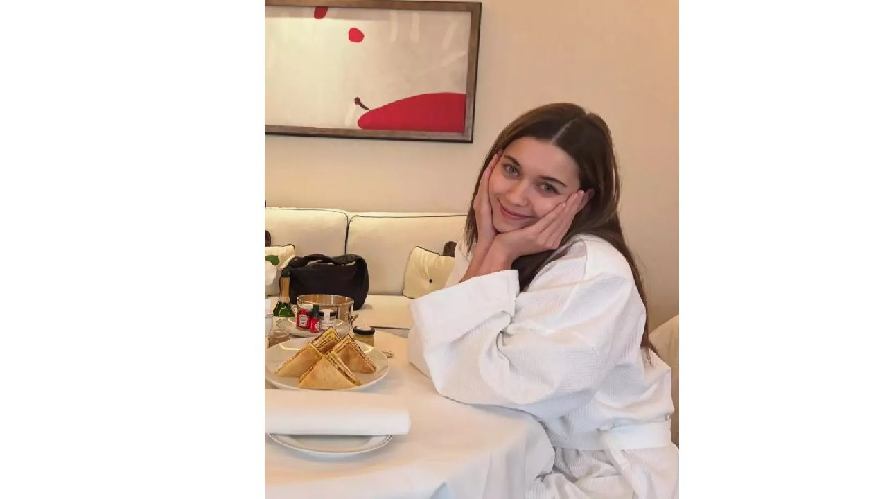 Afra Saraçoğlu rekor ücretle reklam yıldızı oldu! Kazancını bakın nasıl değerlendirecek... 1