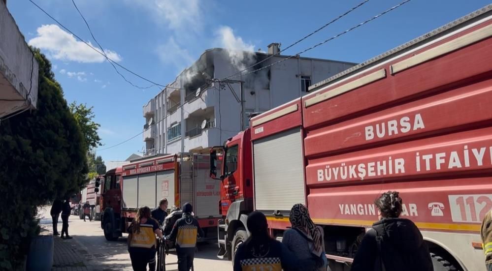 Bursa’da yangın paniği: Anne-kızın zor anları! 2