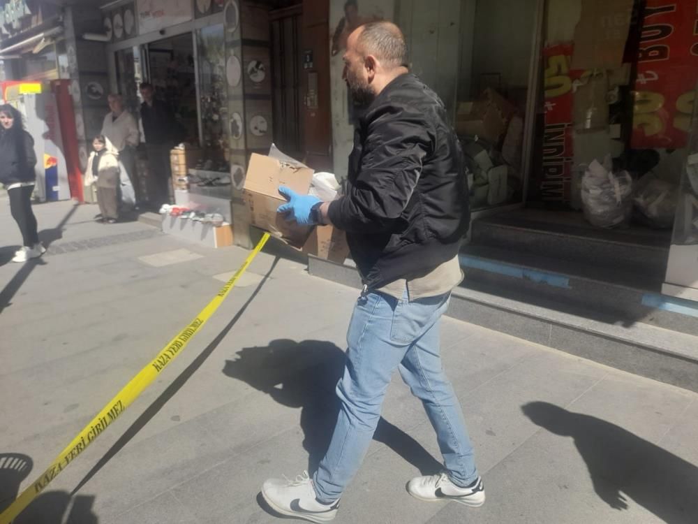 Çanakkale’de şüpheli kutu paniği: Patlatıldı, içinden kâğıtlar saçıldı! 1