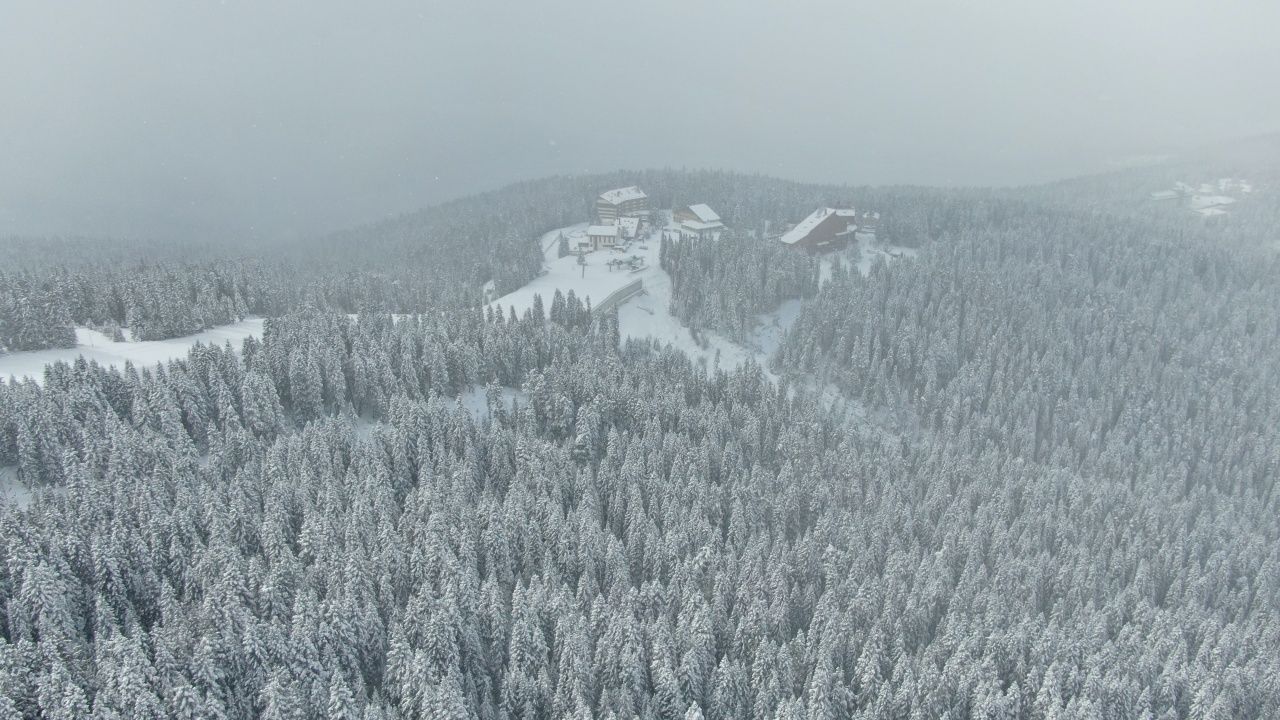 Kastamonu’da nisan sürprizi! Ilgaz Dağı’nda kar 30 santimetreye ulaştı, 22 köy yolu kapandı 3