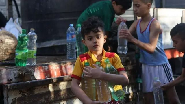 Gazze’de su artık bir silah İsrail 2,4 milyon kişinin hayatını tehdit ediyor: “Bu bir soykırım” 3