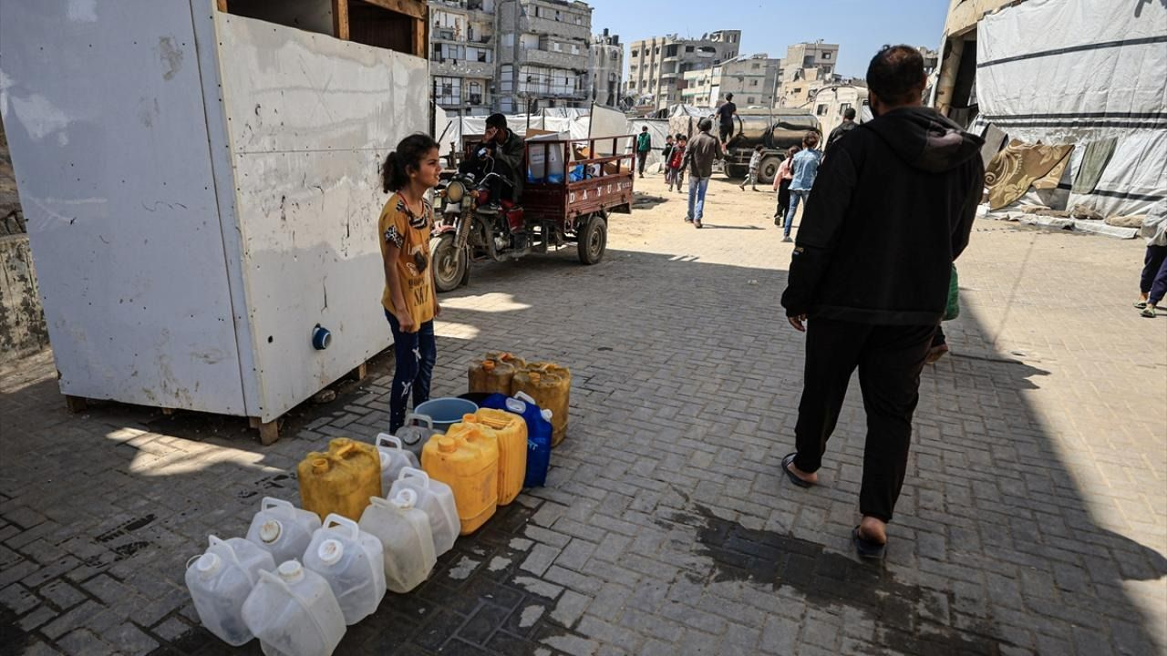 Gazze’de su artık bir silah İsrail 2,4 milyon kişinin hayatını tehdit ediyor: “Bu bir soykırım” 8