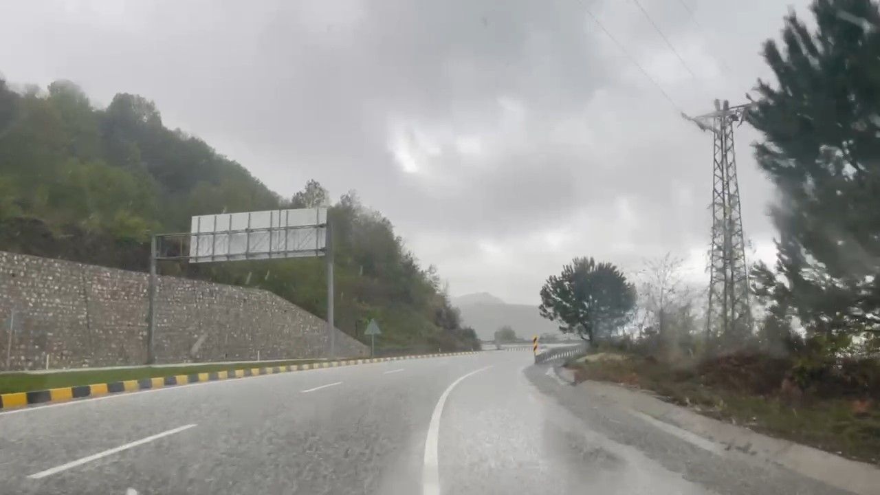 Amasra’da doğa şöleni! Bir saatte dört mevsim, gökyüzü kızıla büründü 4
