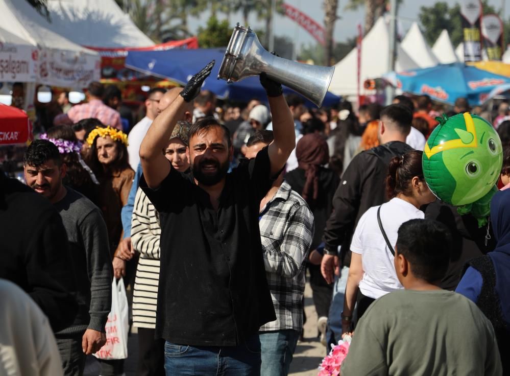 Adana’da Portakal Çiçeği Karnavalı'nda skandal görüntüler! Hijyen faciası ve hileli ürünler infial yarattı! Rezalet sonunda bitti... 8