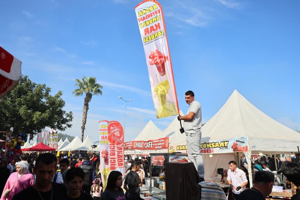 Adana’da Portakal Çiçeği Karnavalı'nda skandal görüntüler! Hijyen faciası ve hileli ürünler infial yarattı! Rezalet sonunda bitti... 7