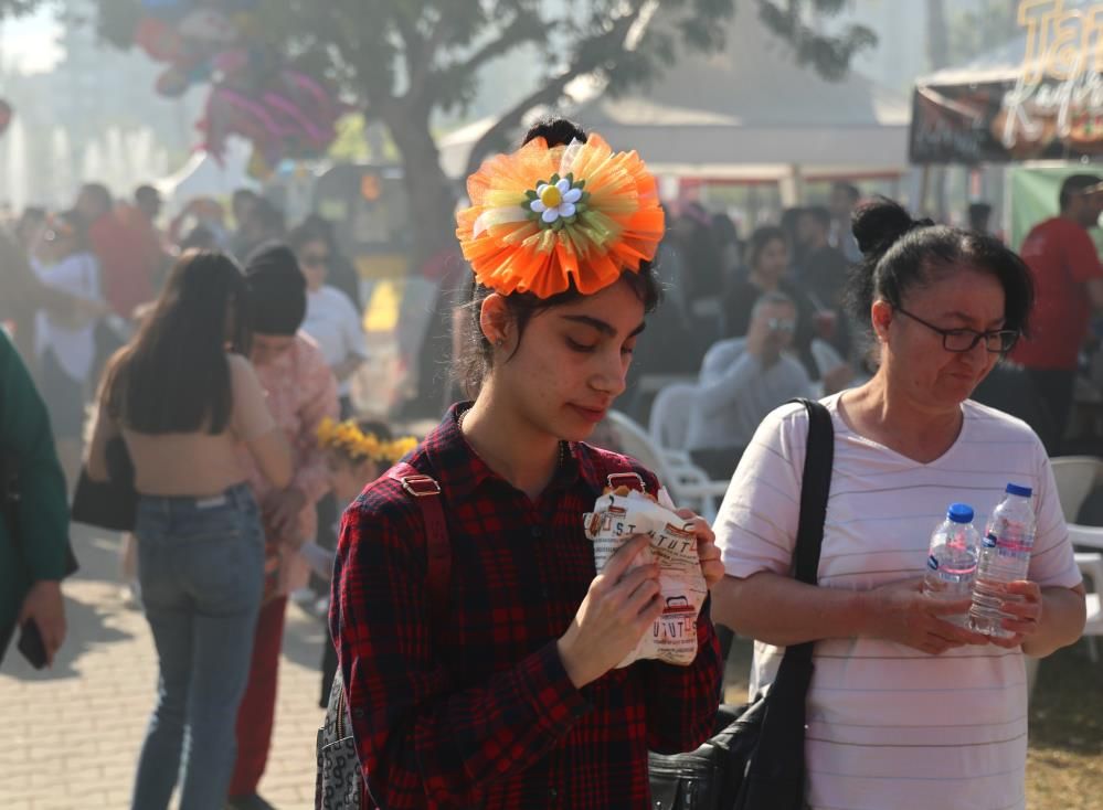 Adana’da Portakal Çiçeği Karnavalı'nda skandal görüntüler! Hijyen faciası ve hileli ürünler infial yarattı! Rezalet sonunda bitti... 6