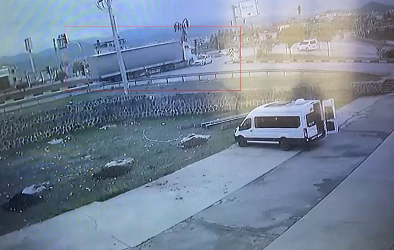 Gaziantep’te yürek yakan kaza: Anne-oğul tır çarpışmasında hayatını kaybetti 1